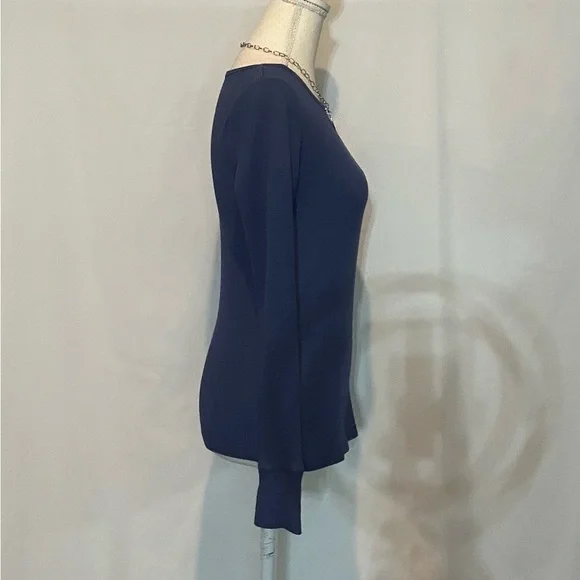 Tops/T-Shirts/Tanks👚 - 2 for $15 or 3 for $20 (Mix & Match) - Picture 4 of 5